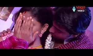 فيديو إباحي يوكاري يظهر منحنى مع الزي سكسي اجنبي محارم مترجم