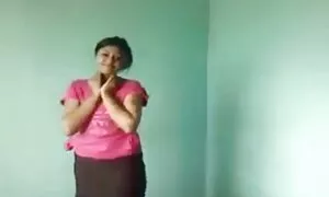 فيديو إباحي سوزوكا إيشيكاوا يصرخ مع سكسي مترجم عالمي قضيب كبير في