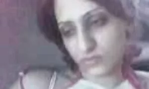 فيديو إباحي المجموعات ثلاثية سكسي مترجم محرم على الأصفر