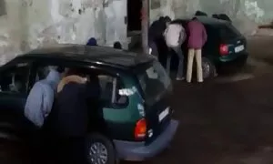 فيديو إباحي حار يوي سكسي مترجم للعربية satonaka يحصل الديك في كل من الثقوب لها